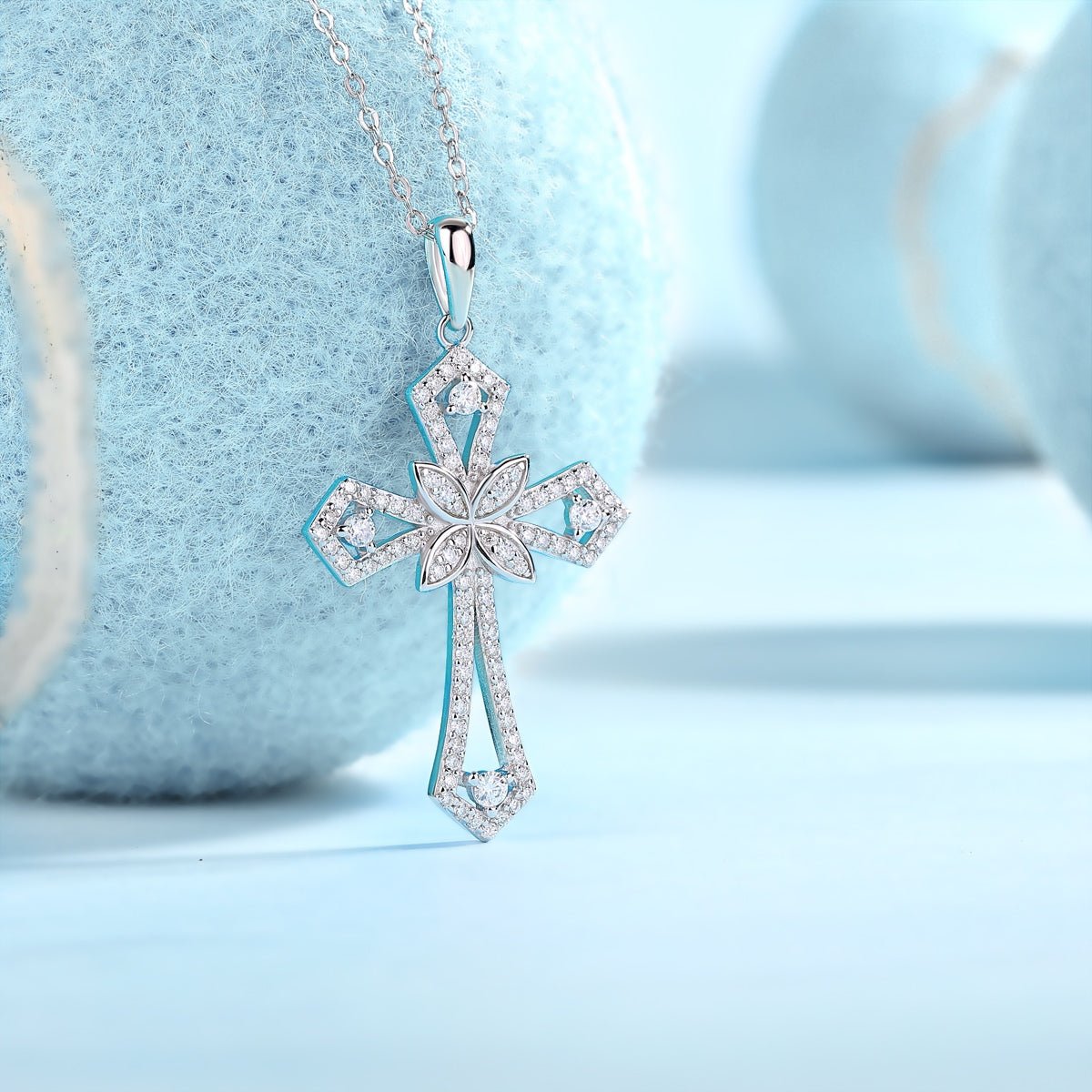 Knife - edged Cross Moissanite Chrome Pave Pendant Necklace of Idylle Blossom with Standard Bail - La Pretti
