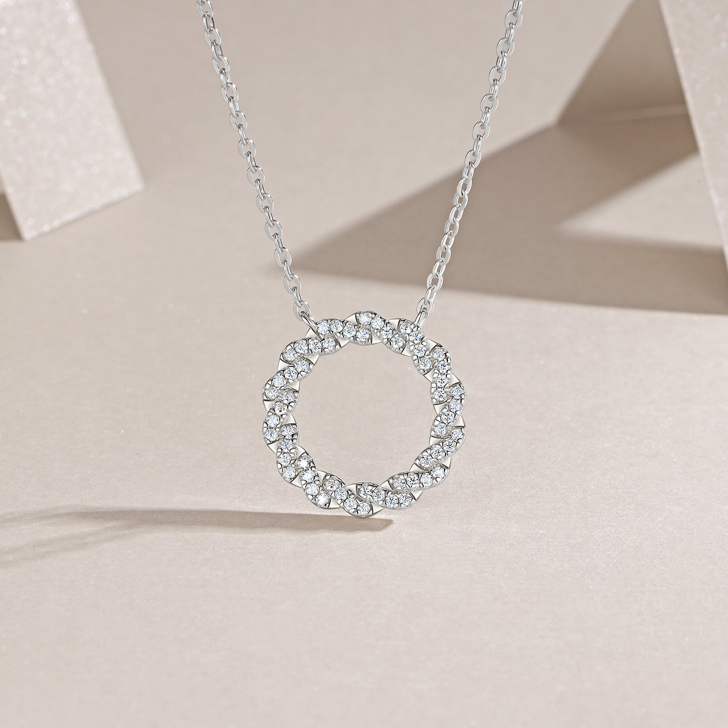Twisted Circle Moissanite Pave Pendant Necklace - La Pretti
