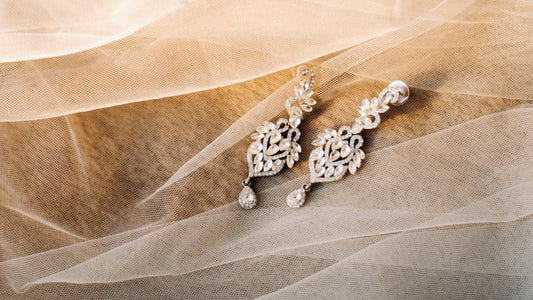 The Ultimate Guide to Moissanite: Everything You Need to Know - La Pretti