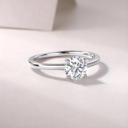 Round Moissanite Solitaire Engagement Ring in 4 Prongs (1ct. ) - La Pretti