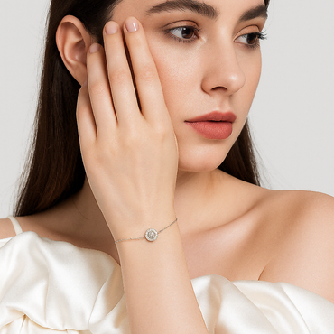 Round Moissanite Bracelet of Focal Bead in Floating Halo with Lobster Claw Clasp - La Pretti